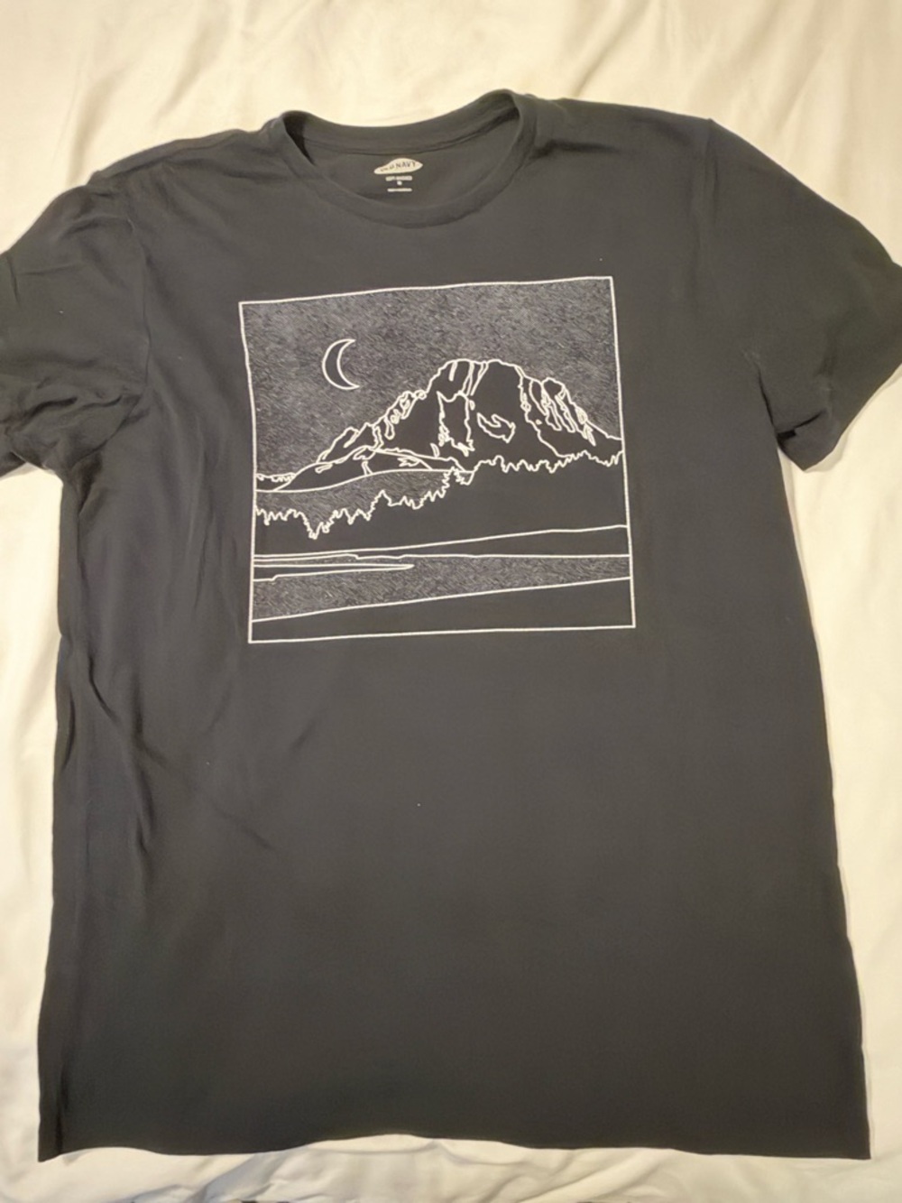 Men's Graphic Mountain T-Shirt - Black